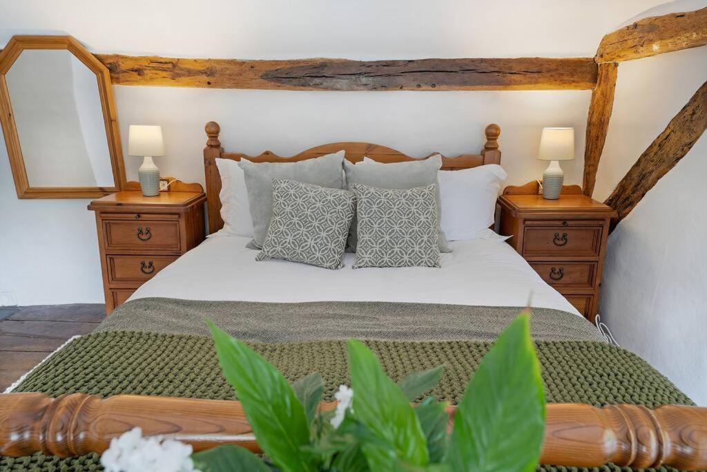 Local Walks Pub Gardens Pet Friendly Landscaped Gardens And Free Private Parking Villa Doddington  Eksteriør bilde
