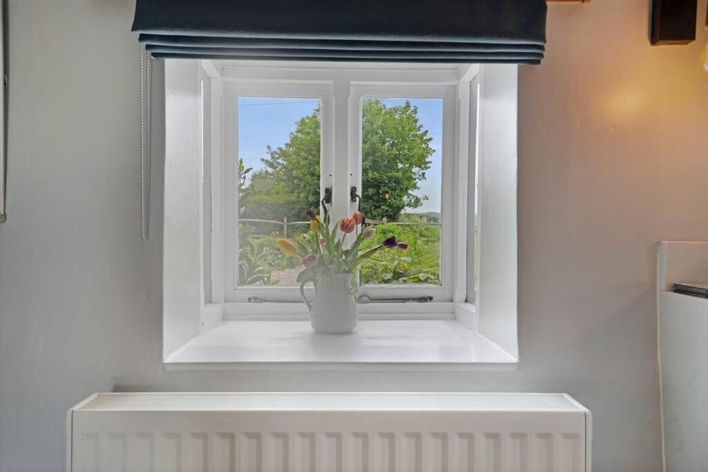 Local Walks Pub Gardens Pet Friendly Landscaped Gardens And Free Private Parking Villa Doddington  Eksteriør bilde