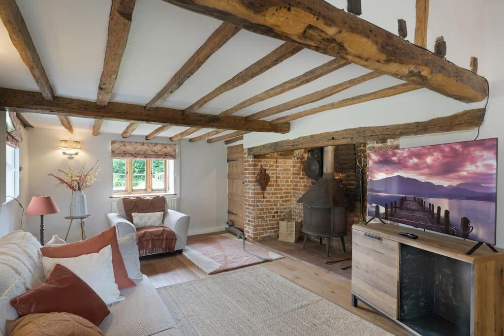 Local Walks Pub Gardens Pet Friendly Landscaped Gardens And Free Private Parking Villa Doddington  Eksteriør bilde