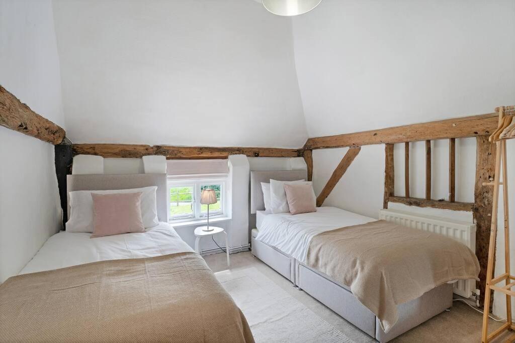 Local Walks Pub Gardens Pet Friendly Landscaped Gardens And Free Private Parking Villa Doddington  Eksteriør bilde
