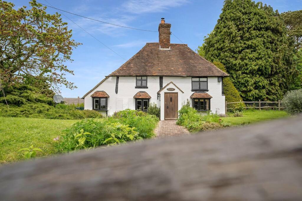 Local Walks Pub Gardens Pet Friendly Landscaped Gardens And Free Private Parking Villa Doddington  Eksteriør bilde
